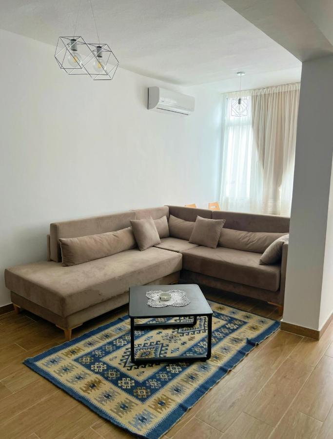 Central City Apartment Тирана Экстерьер фото